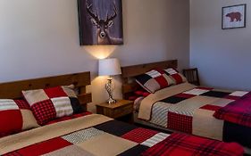 Bear Tracks Inn