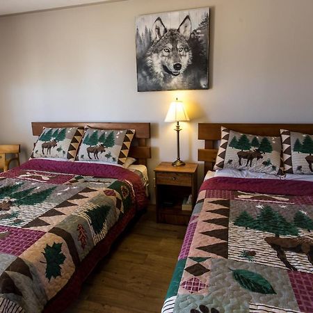 Bear Tracks Inn Lion's Head Extérieur photo