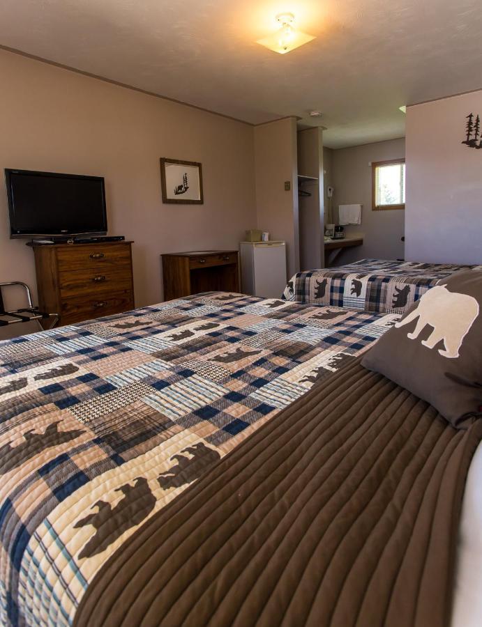 Bear Tracks Inn Lion's Head Extérieur photo